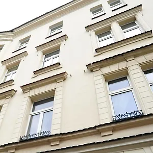 https://guest-rooms-kosmopolita.krakowhotelspoland.com